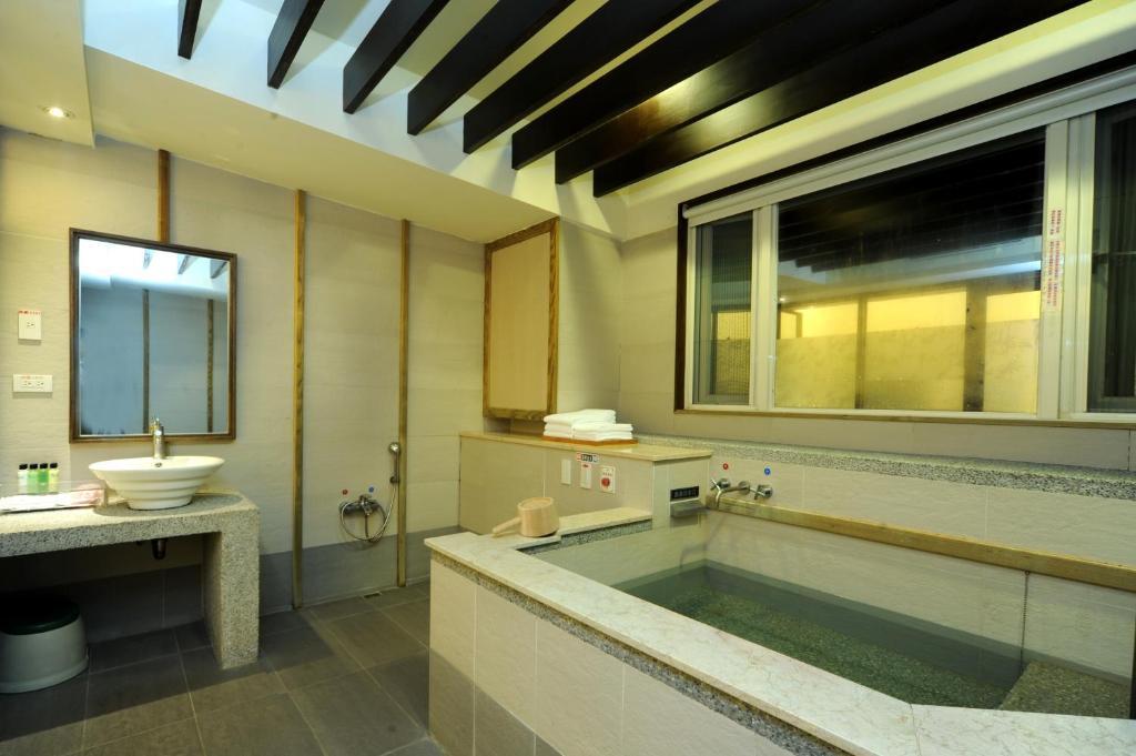 Chat Hot Spring Resort Keelung Eksteriør billede