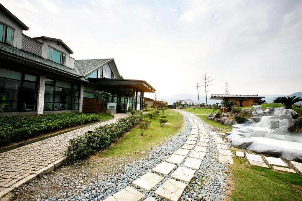 Chat Hot Spring Resort Keelung Eksteriør billede
